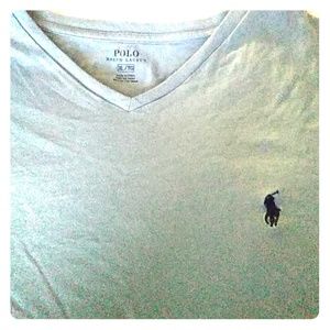 Men's short sleeve v neck tee in light gray